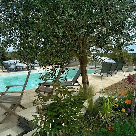 Maison/Villa avec piscine privée Gîte Brain d'eau La Chapelle-de-Brain Esterno foto