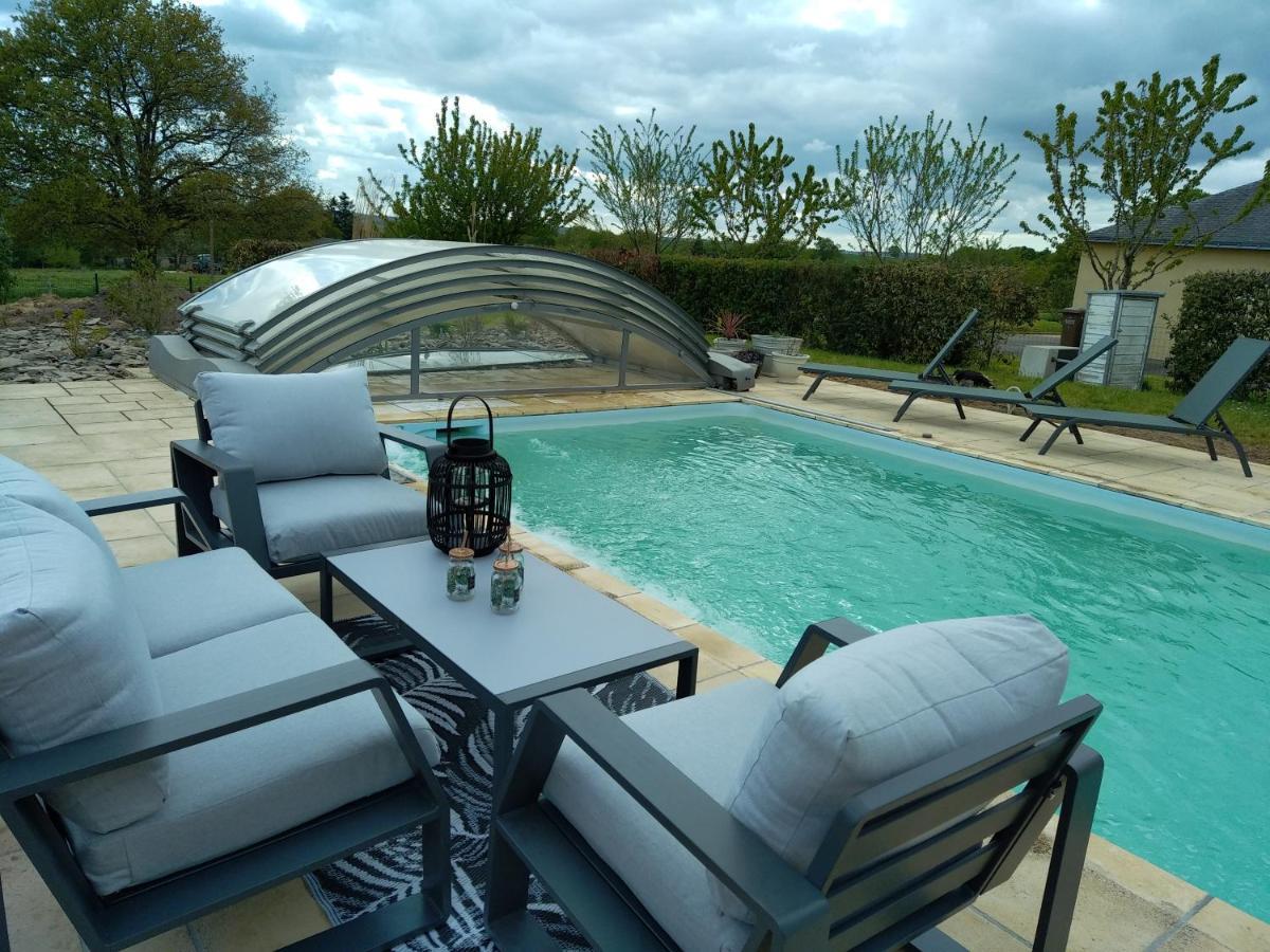 Maison/Villa avec piscine privée Gîte Brain d'eau La Chapelle-de-Brain Esterno foto